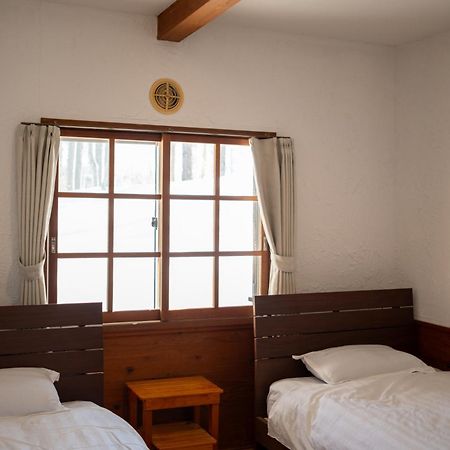 飯山市 Sweet Spot Madarao Bed & Breakfast エクステリア 写真