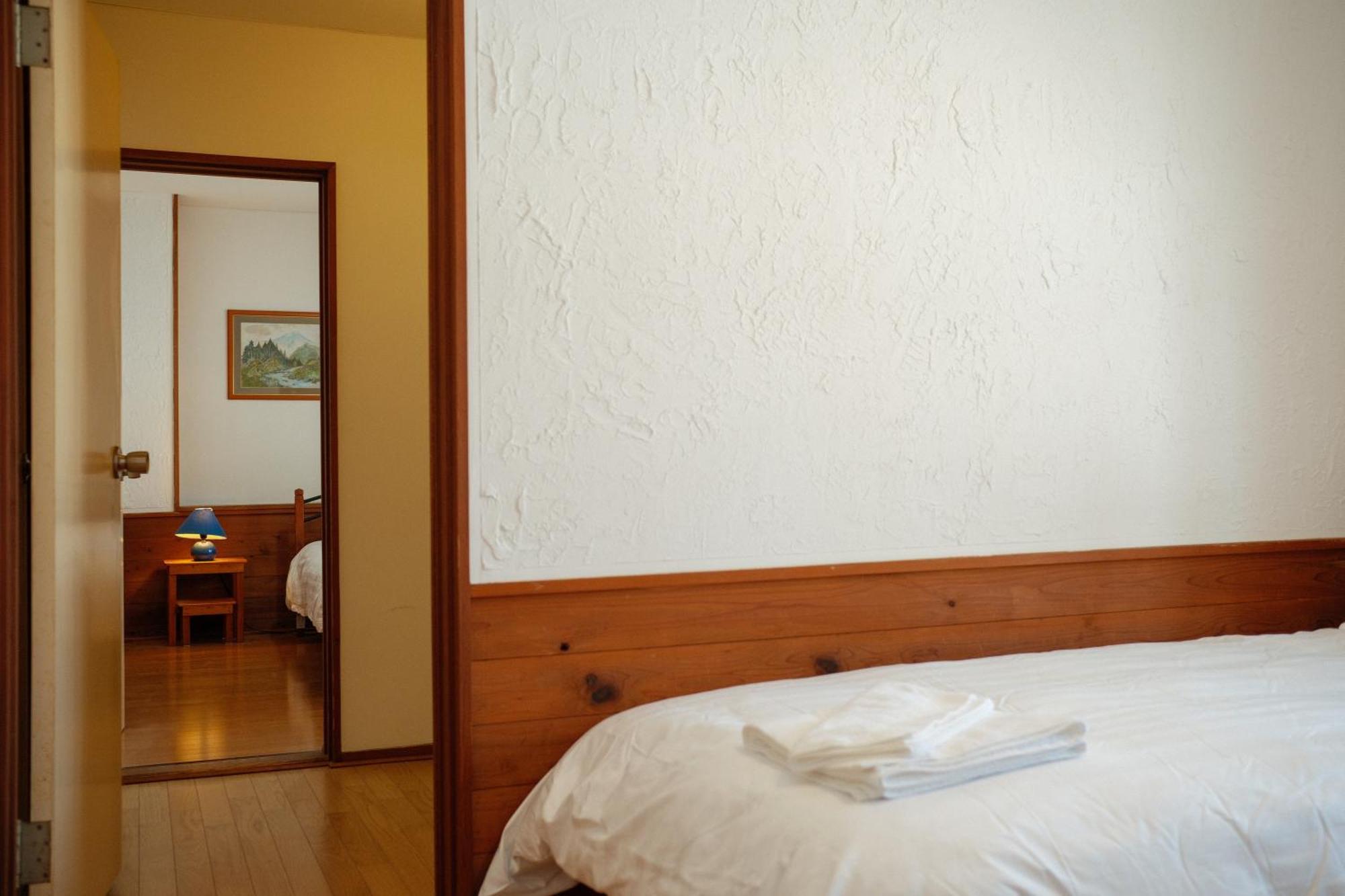 飯山市 Sweet Spot Madarao Bed & Breakfast エクステリア 写真
